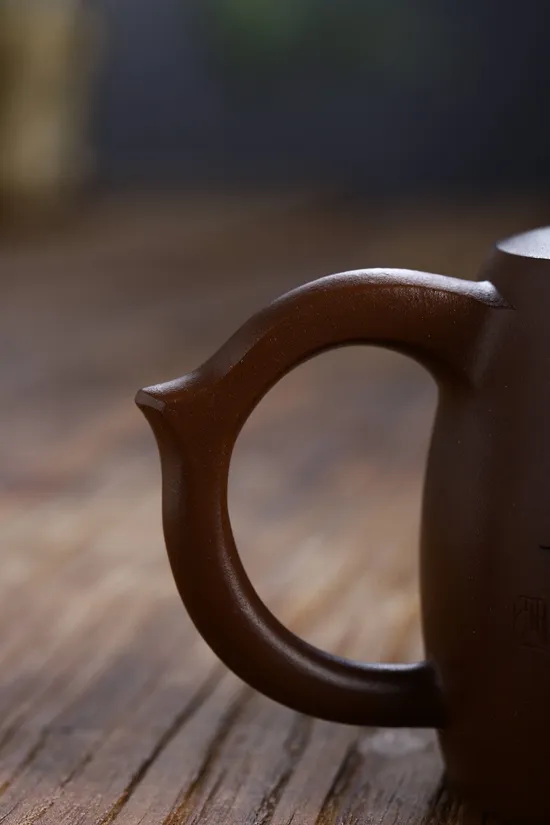 Premium Yixing Zisha Teapot: Double Craftsmanship & Certification 5