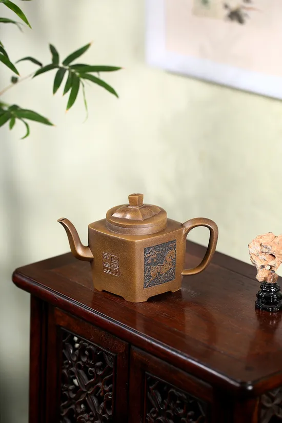Handcrafted Yixing Zisha Teapot - Collector's Artistry & Premium Clay 3