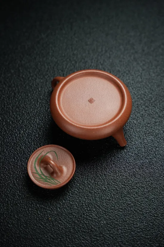 Authentic Yixing Zisha Teapot | Handcrafted Clay Pottery 1