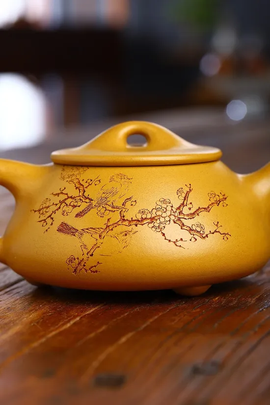 Premium Yixing Zisha Teapot - Handcrafted Collectible Artisan Ceramics 5