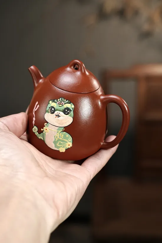 Premium Yixing Clay Teapot | Handcrafted Zisha Artisan Pottery 4