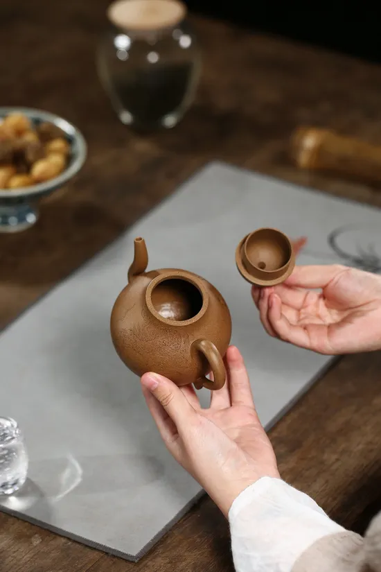 Best Yixing Clay Teapot | Premium Handmade Ceramic Teapots 6