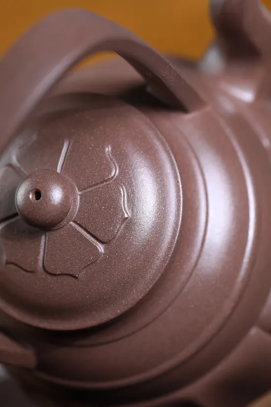 Yixing Clay Teapot | Handcrafted Collectible Zisha Pottery 1
