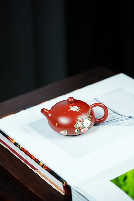 Premium Yixing Zisha Teapot – Handcrafted Dahuanpao Clay Artistry 1
