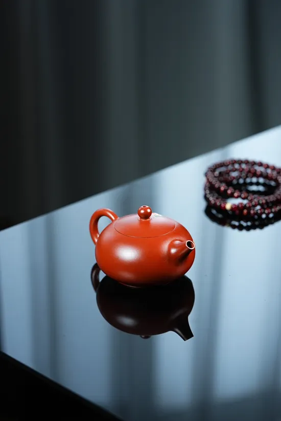 Premium Yixing Zisha Teapot – Handcrafted Dahuanpao Clay Artistry 4