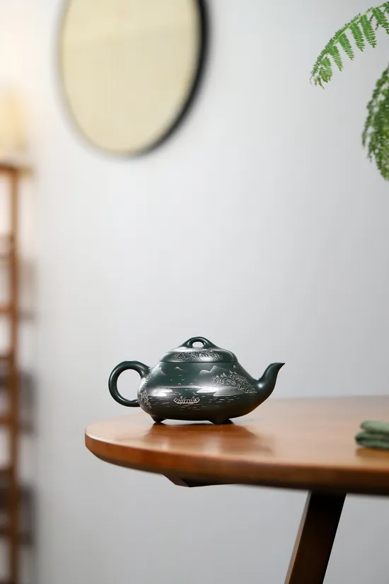 Premium Yixing Teapot with Gold/Silver Inlay | Handcrafted Zisha Art 4