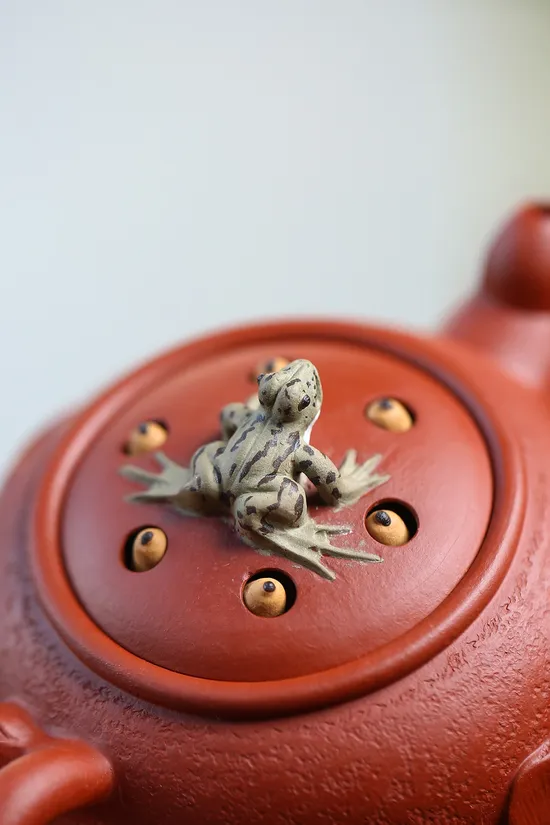 Handcrafted Yixing Clay Teapot - Artisan Ceramic Teapots 1