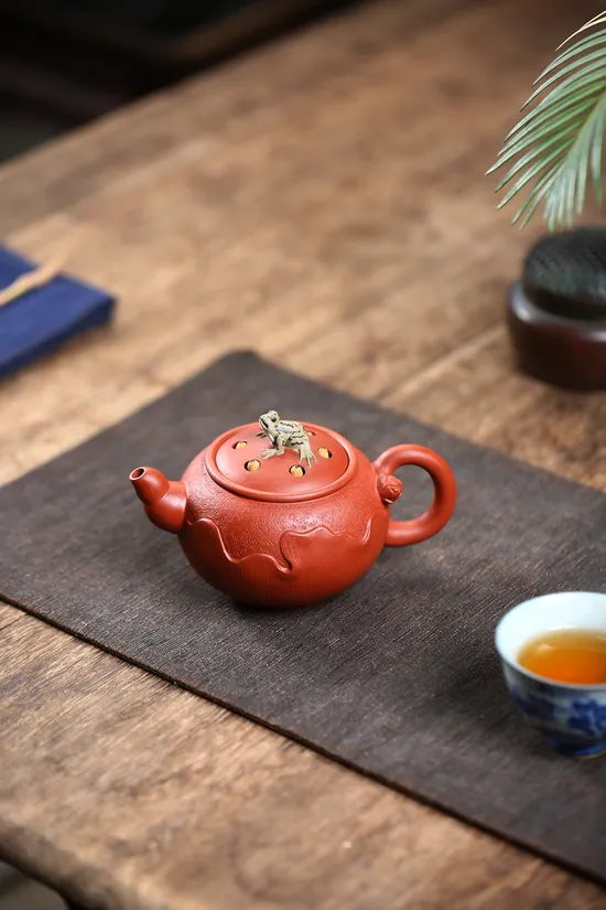 Handcrafted Yixing Clay Teapot - Artisan Ceramic Teapots 4