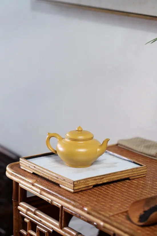 Yixing Teapot Yang Junbao Handcrafted Golden Clay Artistry 1