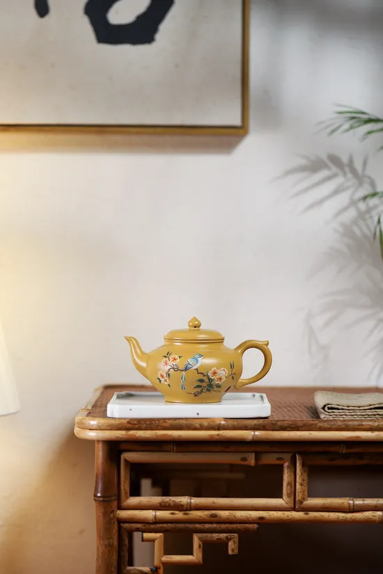 Yixing Teapot Yang Junbao Handcrafted Golden Clay Artistry 2