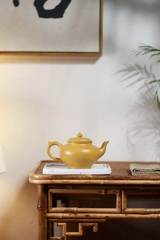 Yixing Teapot Yang Junbao Handcrafted Golden Clay Artistry 3