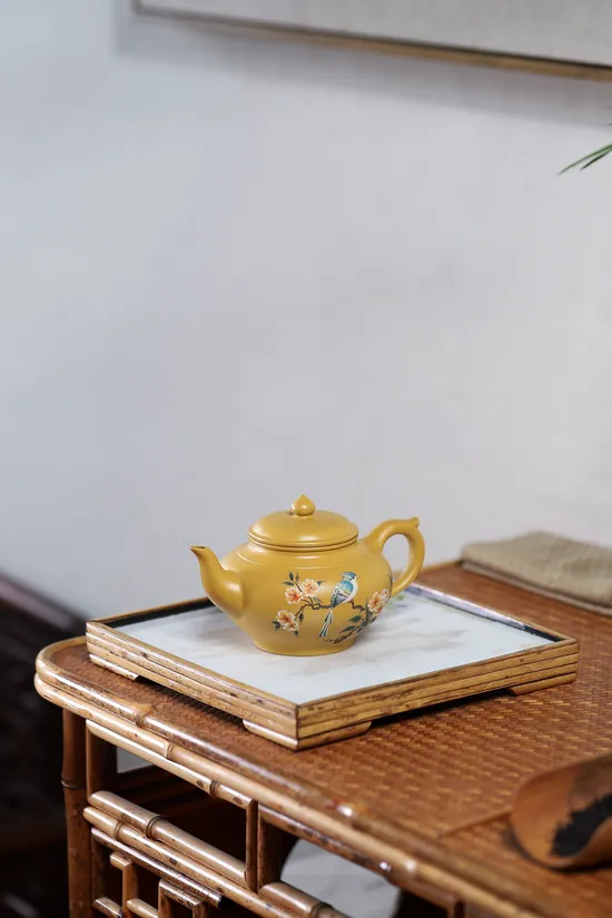 Yixing Teapot Yang Junbao Handcrafted Golden Clay Artistry 5