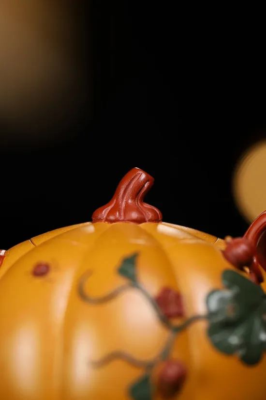 Premium Yixing Zisha Teapot – Artisan Crafted, Collectible Design 1