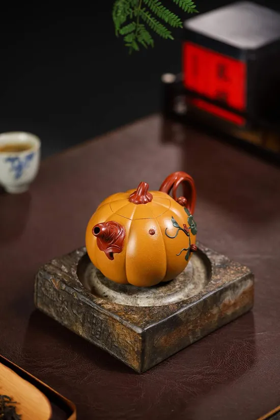 Premium Yixing Zisha Teapot – Artisan Crafted, Collectible Design 2