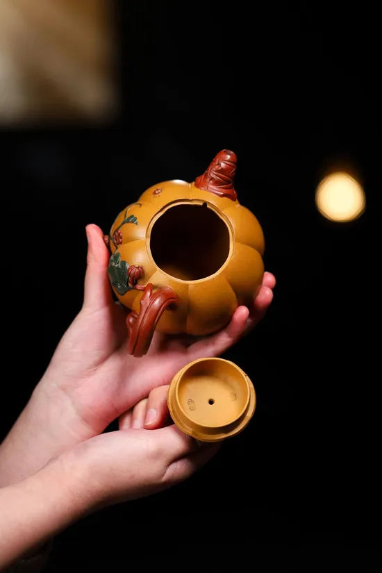 Premium Yixing Zisha Teapot – Artisan Crafted, Collectible Design 7