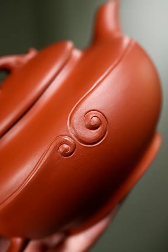 Artisan Yixing Teapot | Collector's Gem | Handcrafted 280cc Clay Pot 3