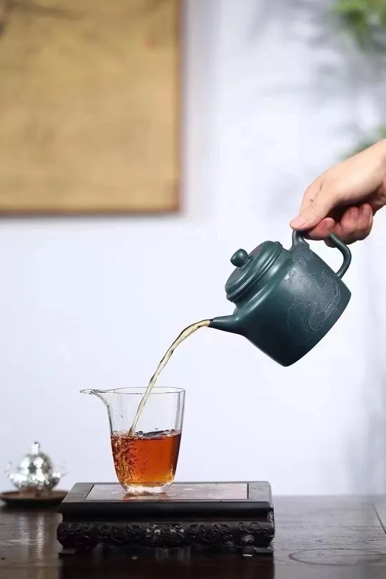 Premium Yixing Zisha Clay Teapot - Artisan Crafted, Collector's Choice 2