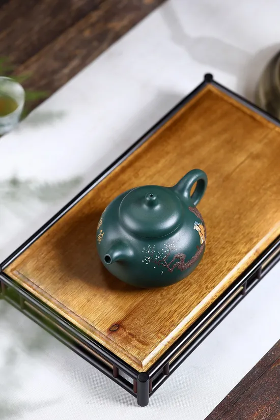 Premium Yixing Zisha Teapot - Handcrafted Collectible Artistry 1