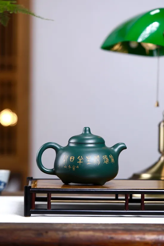 Premium Yixing Zisha Teapot - Handcrafted Collectible Artistry 3