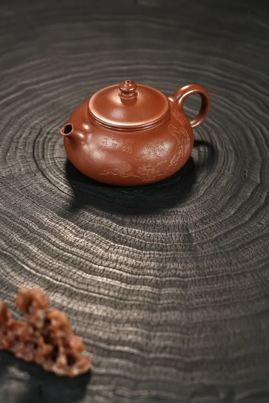 Premium Zhu Ni Clay Yixing Teapot | Handcrafted Ceramic Art 1