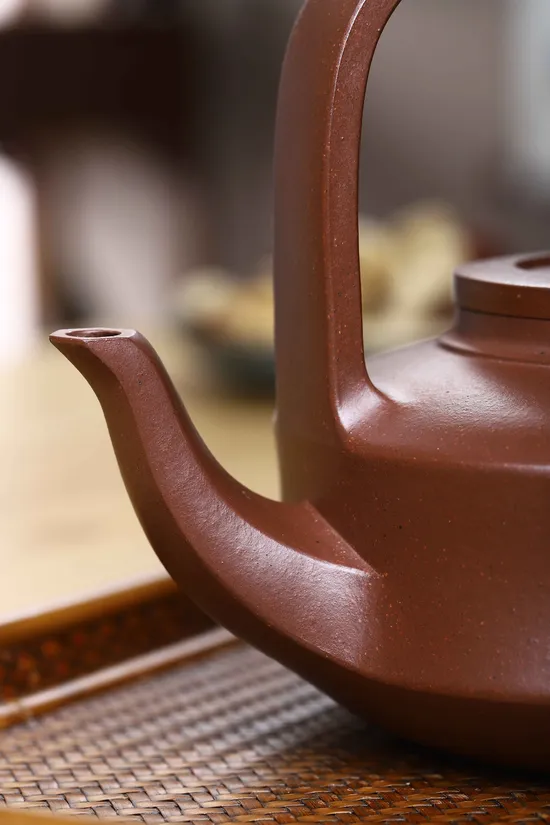 Zisha Teapots: Raised Wall and Handle | original mine No. 4 well bottom clay 1