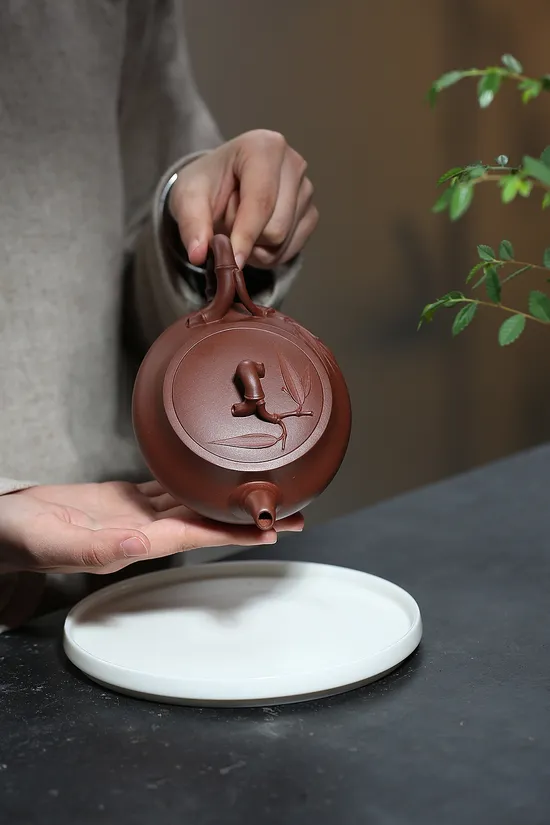 Artisan Yixing Zisha Teapot | Handcrafted Collectible | 3300 CNY 5