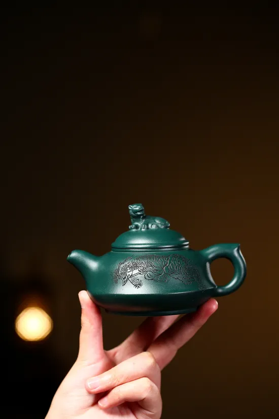 Premium Yixing Zisha Clay Teapot – Collector’s Artisan Craft 3