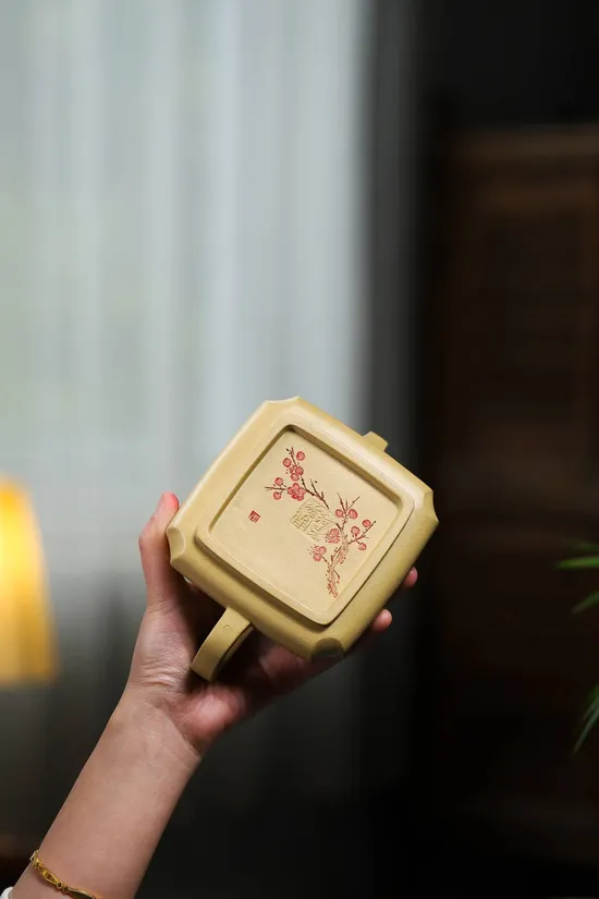 Premium Yixing Zisha Teapot | Handcrafted Clay Art | Zhou Master 3