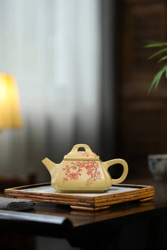 Premium Yixing Zisha Teapot | Handcrafted Clay Art | Zhou Master 4