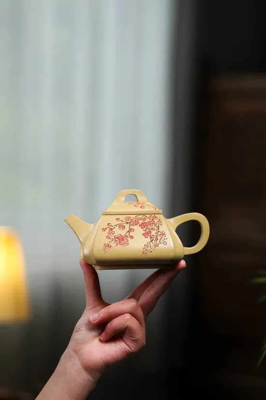 Premium Yixing Zisha Teapot | Handcrafted Clay Art | Zhou Master 6