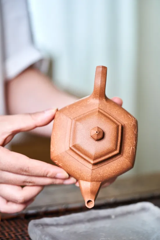 Yixing Zisha Clay Teapot | Premium Handcrafted Teapot 1