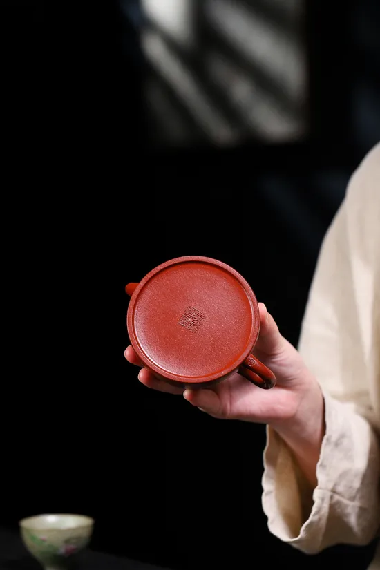 Premium Yixing Zisha Teapot - Yang Junbao Handcrafted Ceramic Art 4