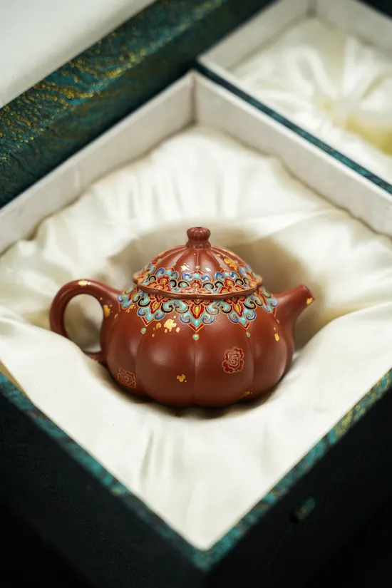Zisha Teapots: premium Zhu Ni clay | hand-painted cloisonné decorations 2