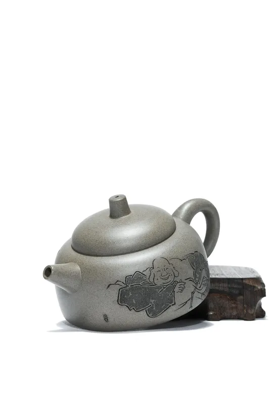 Yixing Zisha Teapot | Handcrafted Purple Clay Teapot by Artist Wang Yali 3