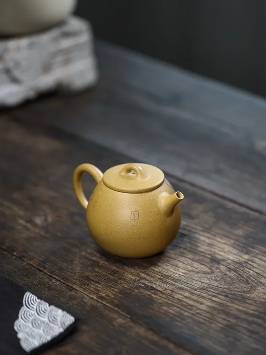 Premium Yixing Zisha Clay Teapot | Artisan Crafted Ceramic Teapots 6