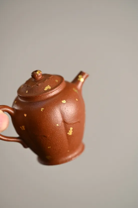 Zisha Teapots: Di Cao Qing clay | 1800 CNY | Lotus Rhythm & Fragrance 1