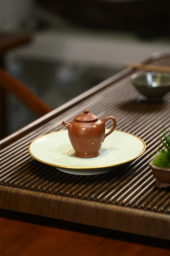 Zisha Teapots: Di Cao Qing clay | 1800 CNY | Lotus Rhythm & Fragrance 2