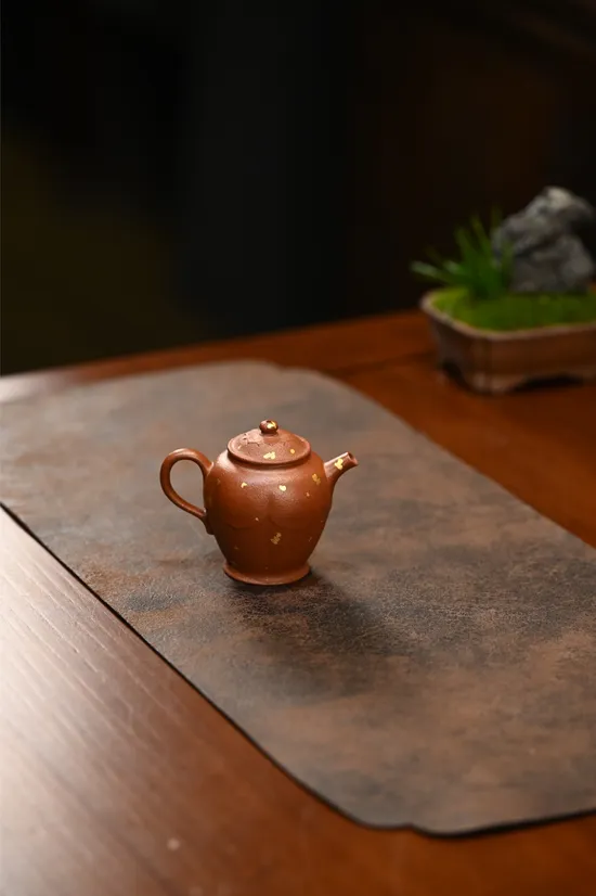 Zisha Teapots: Di Cao Qing clay | 1800 CNY | Lotus Rhythm & Fragrance 3