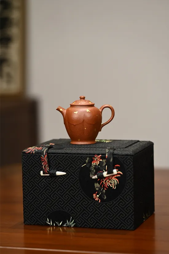 Zisha Teapots: Di Cao Qing clay | 1800 CNY | Lotus Rhythm & Fragrance 4
