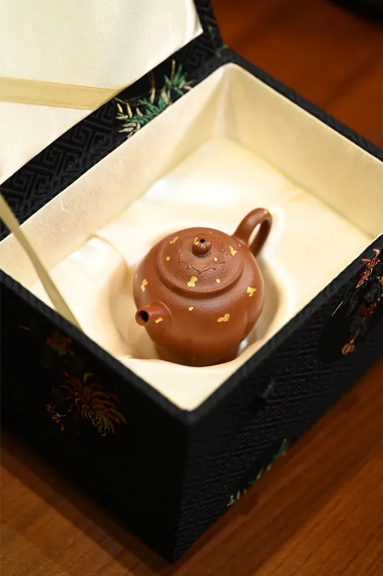 Zisha Teapots: Di Cao Qing clay | 1800 CNY | Lotus Rhythm & Fragrance 6