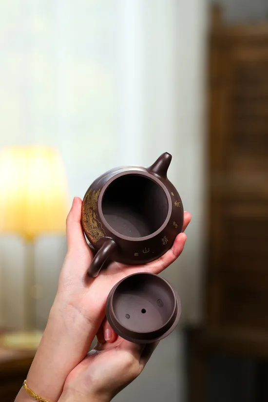 Yang Junbao Handcrafted Yixing Zisha Teapot – 60s Clay Artistry 1