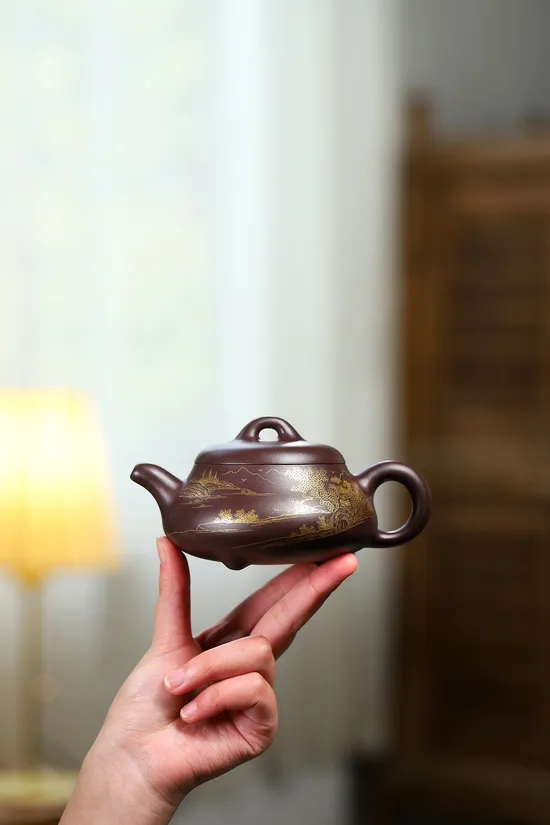 Yang Junbao Handcrafted Yixing Zisha Teapot – 60s Clay Artistry 2