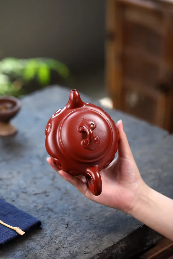 Handcrafted Yixing Clay Teapot | Artisan Zisha Pottery 1