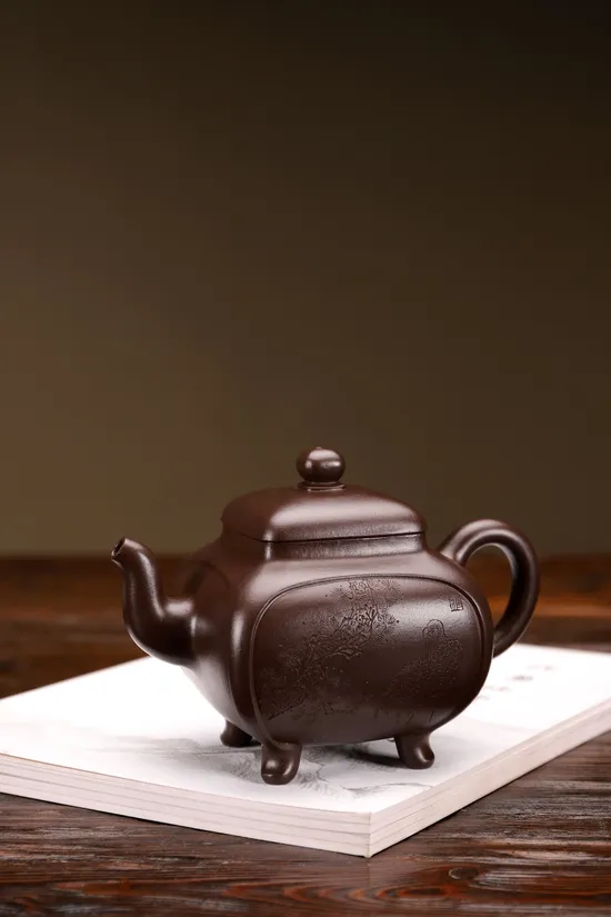 Yixing Zisha Teapot | Artisan Hui Haiqin | 580cc Purple Clay 3