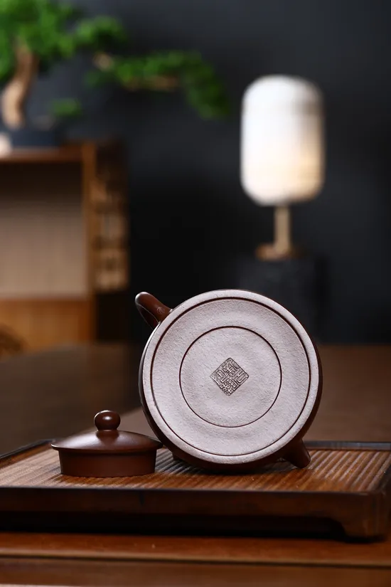 Premium Yixing Clay Teapot: Master Zhou Xinyuan’s Collectible Artwork 2