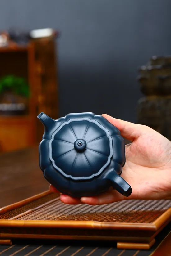 Zisha Teapots: original mine black-green clay | national-level arts and crafts master 6