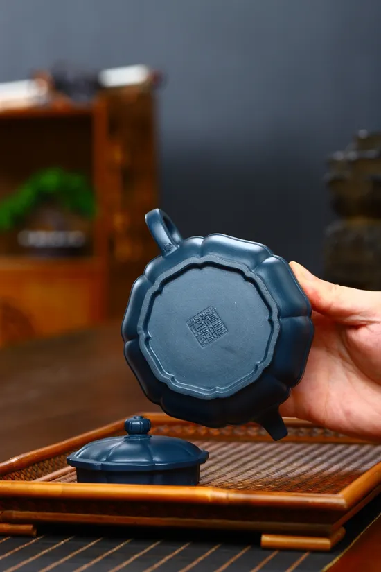Zisha Teapots: original mine black-green clay | national-level arts and crafts master 7