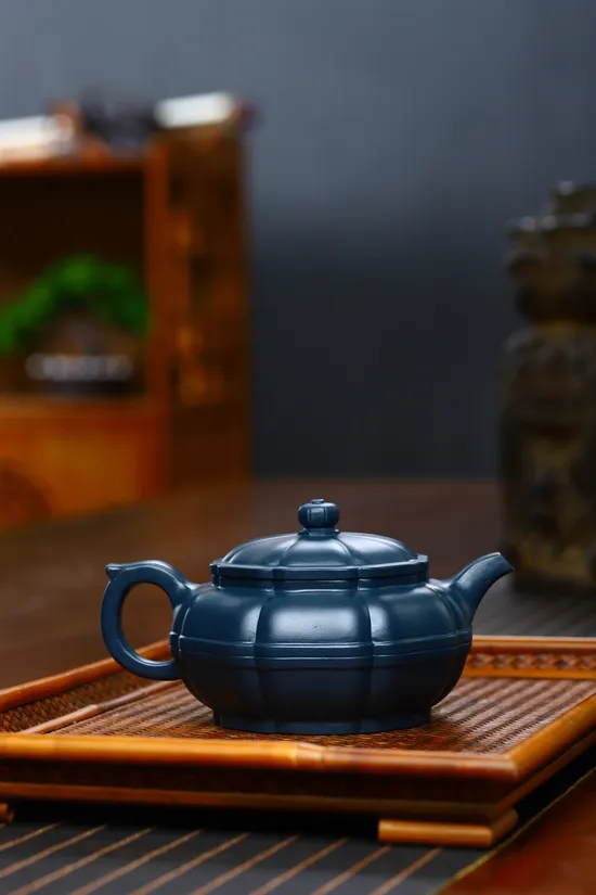 Zisha Teapots: original mine black-green clay | national-level arts and crafts master 8