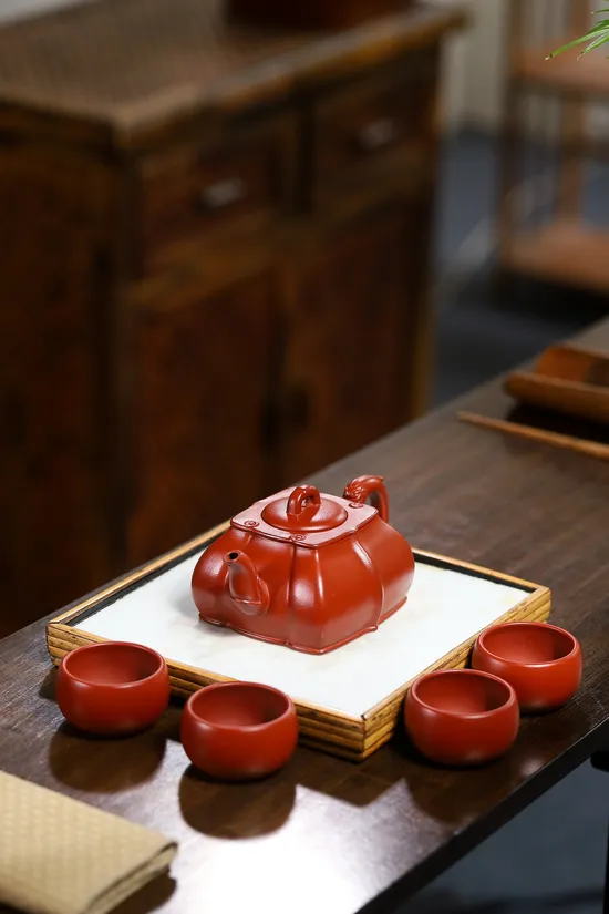 Zisha Teapots: Da Hong Pao clay | slip-painted magnolia 5