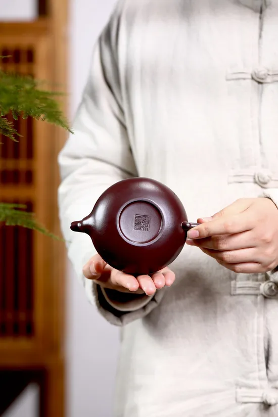 Premium Yixing Zisha Teapot | Master-crafted Collectible Artisan Pottery 5